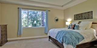 Prime Location - Bonny Slope/Cedar Mill  Gorgeous 4 Bedroom, Backs To Greenspace, Central Air-Conditioning Gallery 7