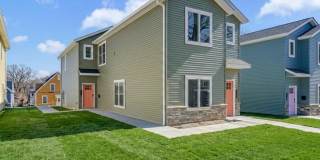 1112 N Woodburn Avenue Gallery 1