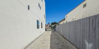 1921 Carmona Ave Gallery 25