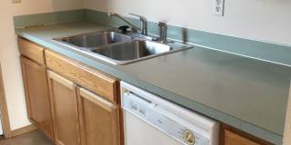 MOVE IN SPECIAL- $500 off First's Month's Rent- Pet-Friendly 2 Bedroom, 2 Bath Apartment in Newberg Gallery 1