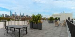 Graduate Pointe Gallery 122