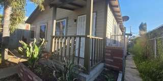 2661 Commercial Street Gallery 17