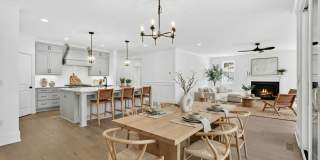 1625 N Main Street Gallery 21