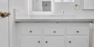 1600 W. 5th St. Gallery 35