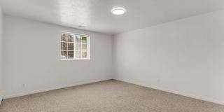 Spacious 5 Bed Kaysville Home with 3-Car Garage Gallery 33