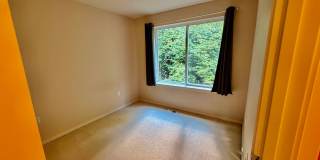 Spacious 2 Bed 2.5 Bath Lakemont Townhome with Greenbelt Views. Gallery 18