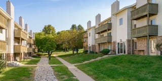 Camelot Village Apartments Gallery 17