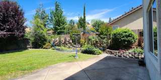 Beautiful 4 bedroom, 2 ½ bath, 2 story house Gallery 25