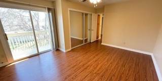 Arbor Village Condominium / Beautiful Update Unit / Refrigerator, Washer & Dryer included Gallery 24