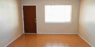Cute Single Level Northeast Home With Refrigerated Air Located In Quiet Neighborhood Gallery 4