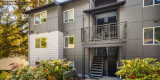 2 Bed, 1 Bath Condo with Easy Access to I-405 2 Bed, 1 Bath Condo with Easy Access to I-405 Gallery 1