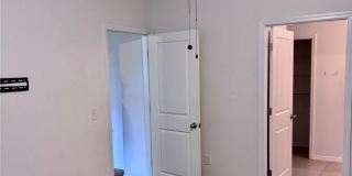 3515 N Burroughs Path Gallery 21
