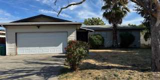 Three Bed, Two Bath Home in North Stockton Gallery 1