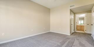 SW Littleton 3BR / 2BA Ground-Level Condo with Park Views! Gallery 12