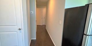 2402 Lakeview Avenue - 3 Gallery 7