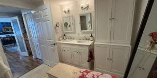 711 Biltmore Way Gallery 7