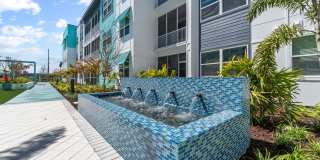 The Vivien Gallery 98