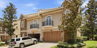 Luxury Townhome with 2 Car-Garage (Partial Utilities Included) Gallery 3
