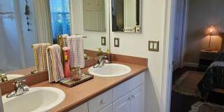 Seasonal Short-Term 4 Bedroom 3 Bathroom Heated Pool Home located in Venetian Golf & River Club! Gallery 56