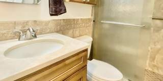 10 SE Central Avenue unit: 6 Gallery 8