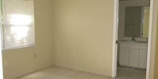 Centrally located 2/2 Gallery 7