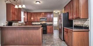 4BDRM, 3.5BA w/Fenced Yard in Sedona Woods! $2900/mo Gallery 27