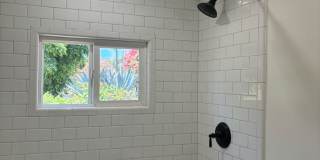 Newly renovated 2 bedroom 2 bathroom in a great location Gallery 17