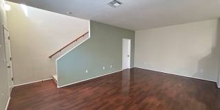 Gated Townhome 3-Bedrooms 2.5-Bathrooms! Gallery 3