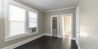 Hawthorne Street Gallery 58