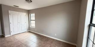 604 E Schunior Street Gallery 6