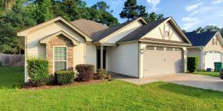 Modern Elegance in the Vineyards: 3-Bedroom Home with Granite Countertops, Wood Floors, and Privacy Fenc Gallery 1