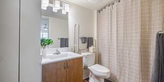 Heron Pond - 55+ Apartments Gallery 13