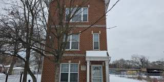 7047 S Lowe Avenue Gallery 1