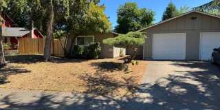 Updated 2-bedroom 1.5 bath duplex in Springfield! Updated 2-bedroom 1.5 bath duplex in Springfield! Gallery 1