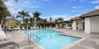 Beautiful 5 Bedroom/3 Bath 2 Story Home in Versailles Gated Community Gallery 28
