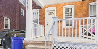 Charming 2 Bedroom Single Family on Penn St Gallery 1