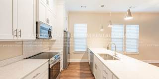 886 Hill Avenue Gallery 7