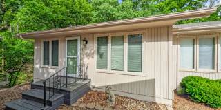 Newly Remodeled TownHome in Bella Vista Gallery 1