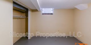 2097 Summit Street Gallery 14