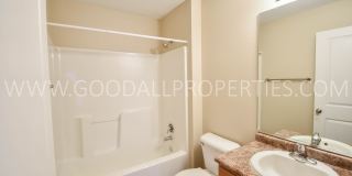 2-Bedroom, 2.5-Bath Urbandale Townhome with 2-Car Garage & Deck Gallery 19