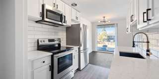 Royal Oakland Apartments Gallery 1