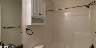 Foxchase Subdivision! END UNIT CLOSE TO COMMUNITY POOL Gallery 18