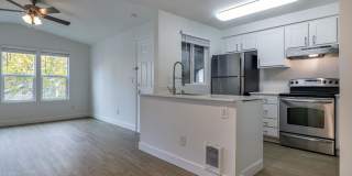 The Docks at Redmond Lakeview Gallery 40