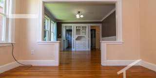 Great 3 Bed (1st Fl Duplex) Close to Green Line and Bus Stop Gallery 8