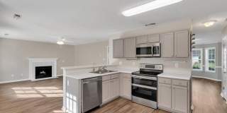 Spacious 4BR/2.5 Bath in the Jacksonville Commons Area Gallery 6