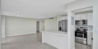 4222 Inverrary Boulevard Gallery 3