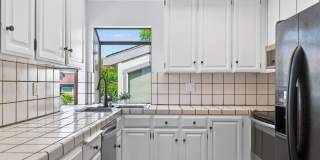 2 Bedroom Condo for Rent in Redding CA | Pool, Spa, Fireplace, Balcony Gallery 14