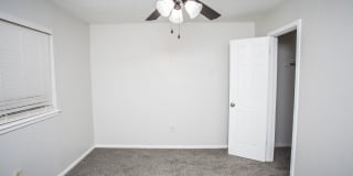 5313 25th Street Gallery 24