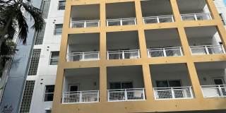 471 NE 25th St Gallery 1