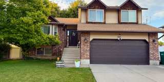 Spacious 4-Bedroom Home in Layton, UT! Gallery 1